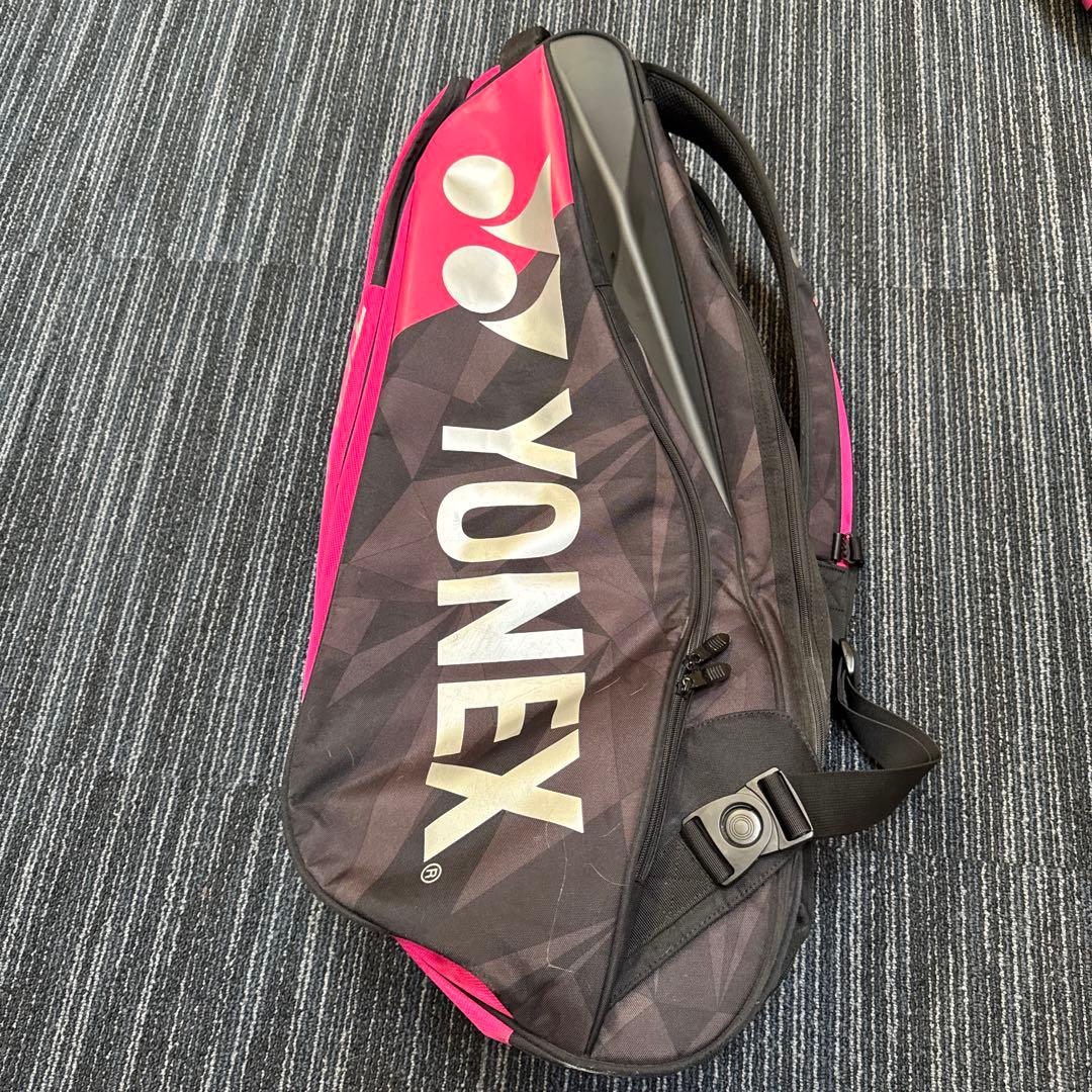 美品 YONEX ラケットバッグ (テニス、バドミントン)