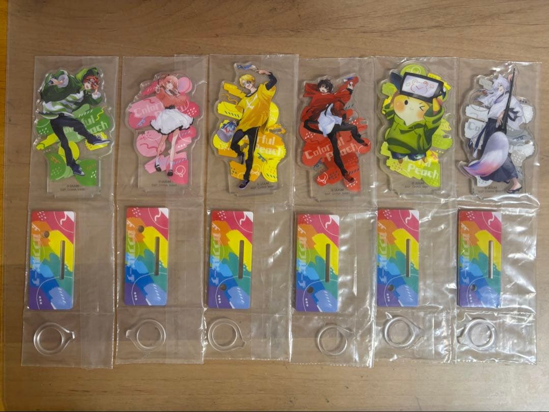 カラフルピーチ　一番くじ　アクリルスタンド　コンプリート