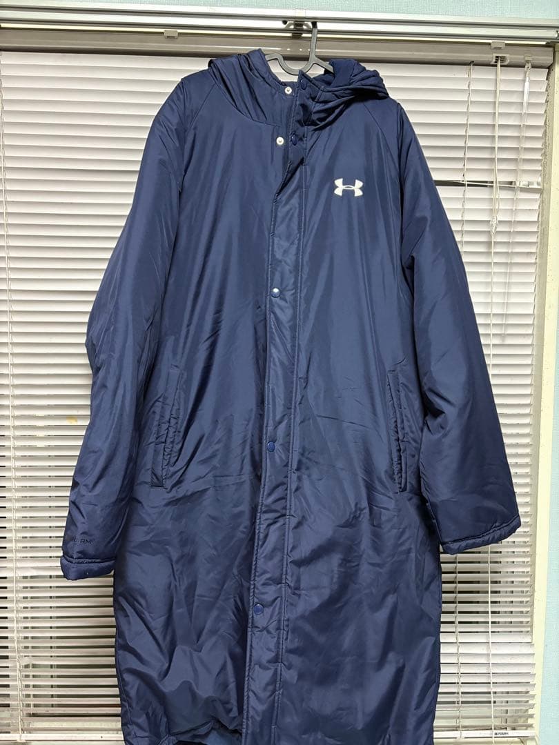 定価2万円　Under Armour ベンチコート ネイビー