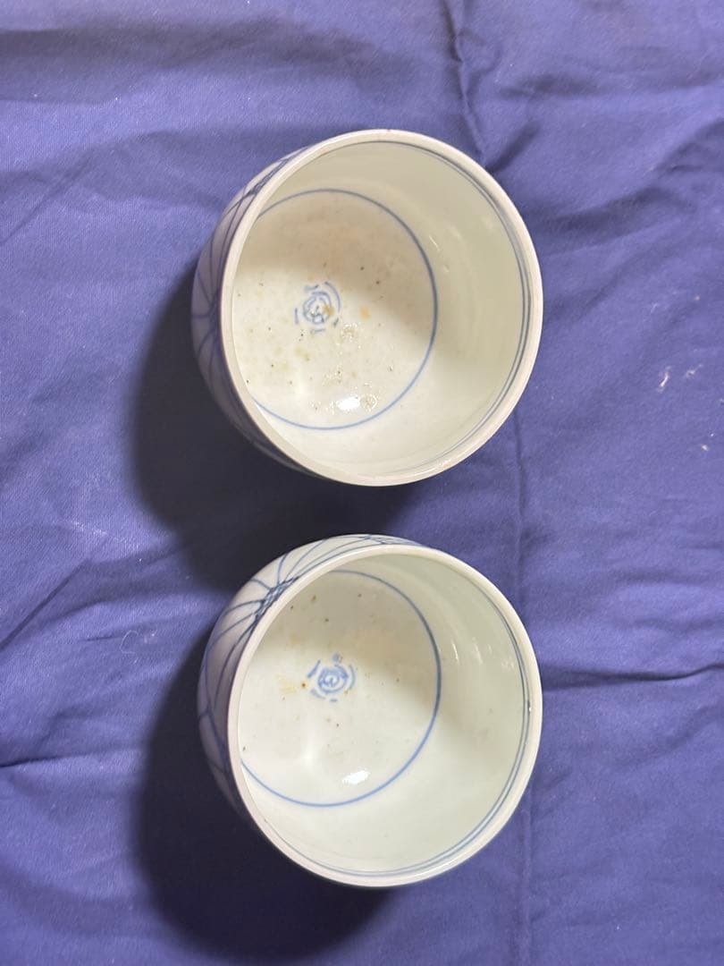 古伊万里　菊文コロ茶碗