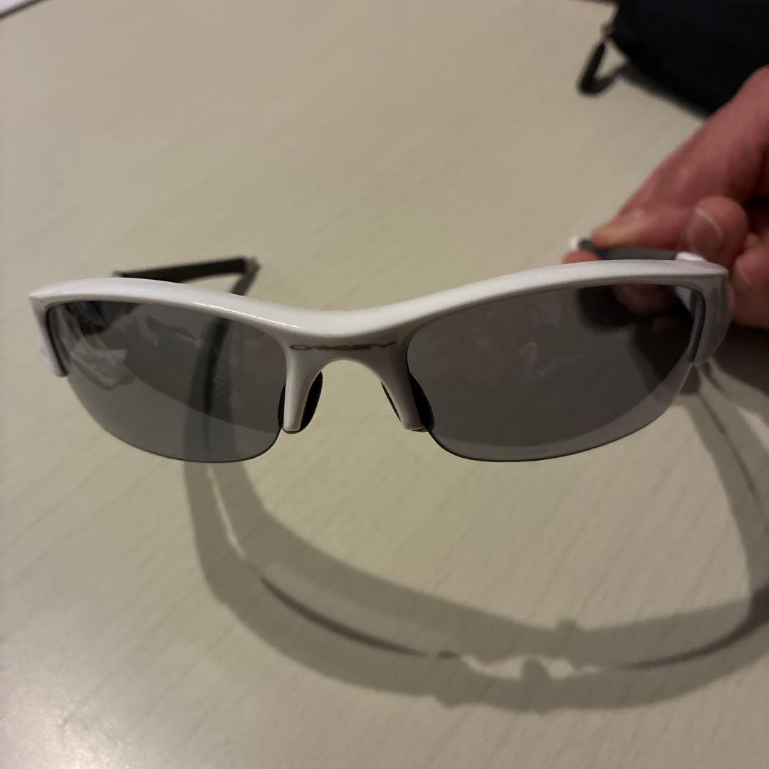 Oakley ホワイトサングラス グレーレンズ