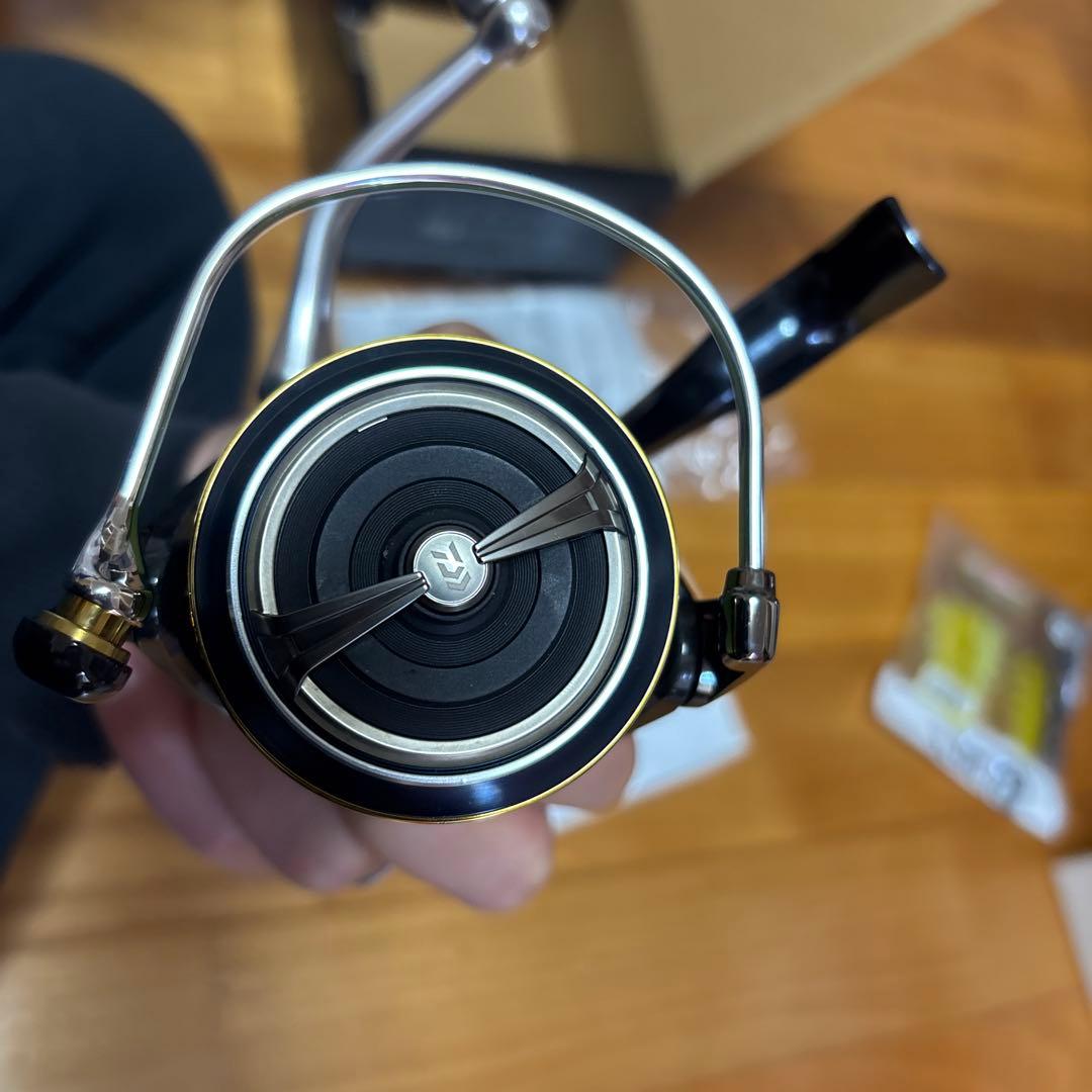 19セルテートLT5000D-XH中古ルアー付き