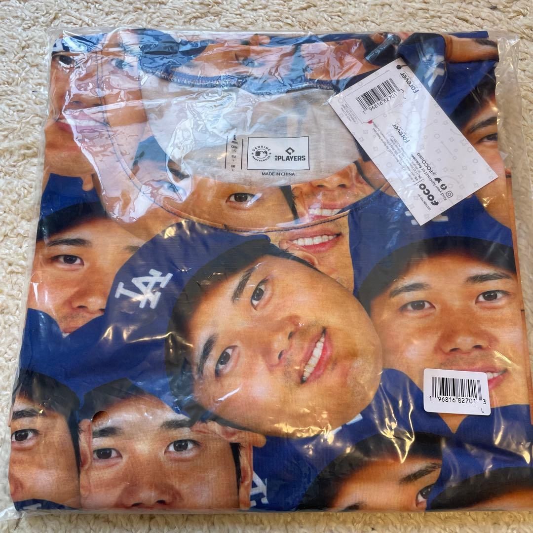 【新品】foco社MLB公式　大谷翔平　　顔だらけ　顔柄 Tシャツ Lサイズ