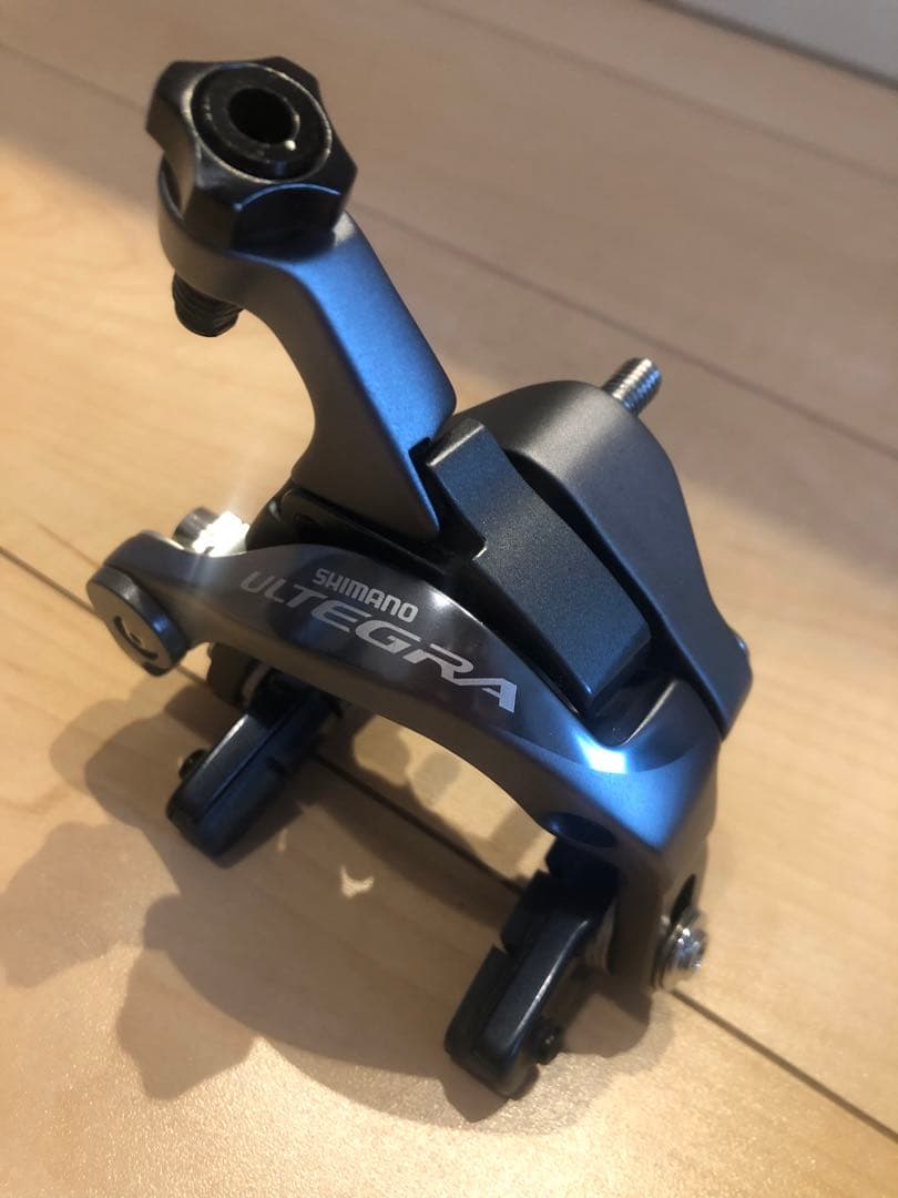 シマノULTEGRA BR-6800 アルミ・カーボンシュー付 美品かと。
