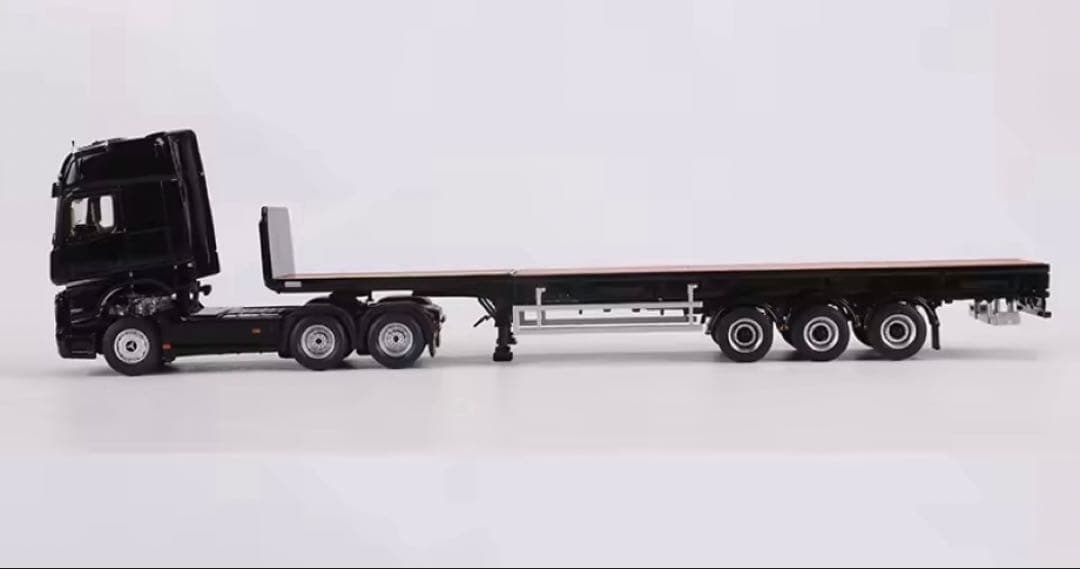 トレーラー　アクトロス ギガスペース　ベンツGCD 1/64 ミニカー