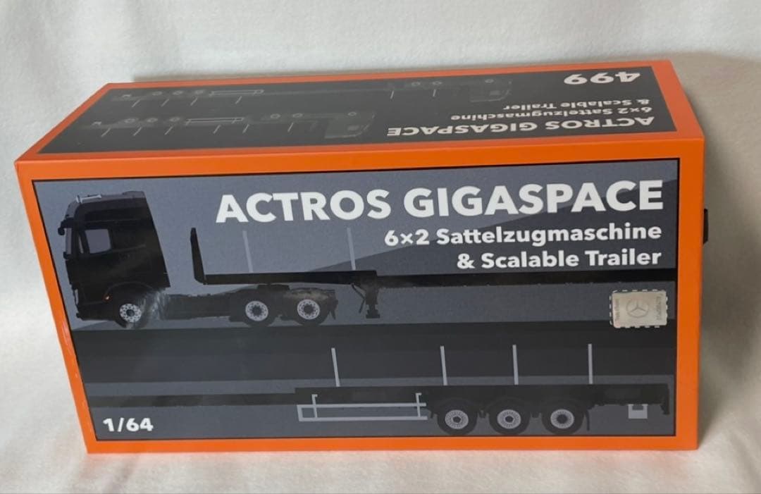 トレーラー　アクトロス ギガスペース　ベンツGCD 1/64 ミニカー
