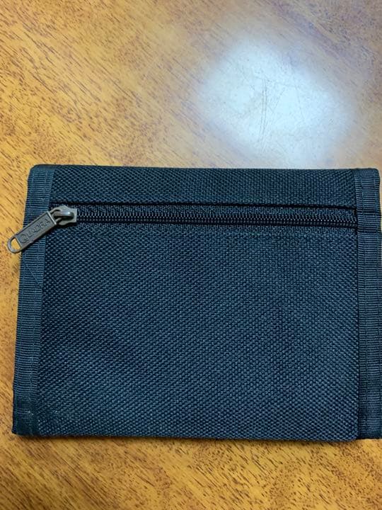 入手不可能！Wolves 三つ折り財布