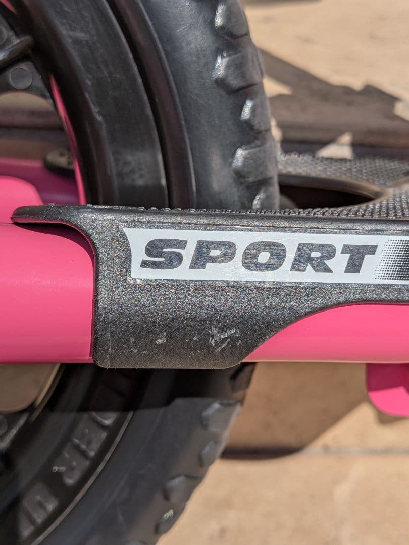 【美品・室内保管】ストライダー スポーツモデル 12インチ ピンク