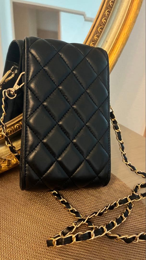 黒 レザー スマホショルダーバッグ☆極美品