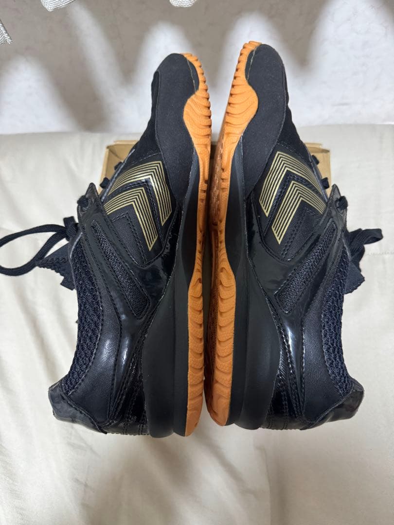 【未使用級】hummel 足袋フットサルシューズ ブランカーレII PG
