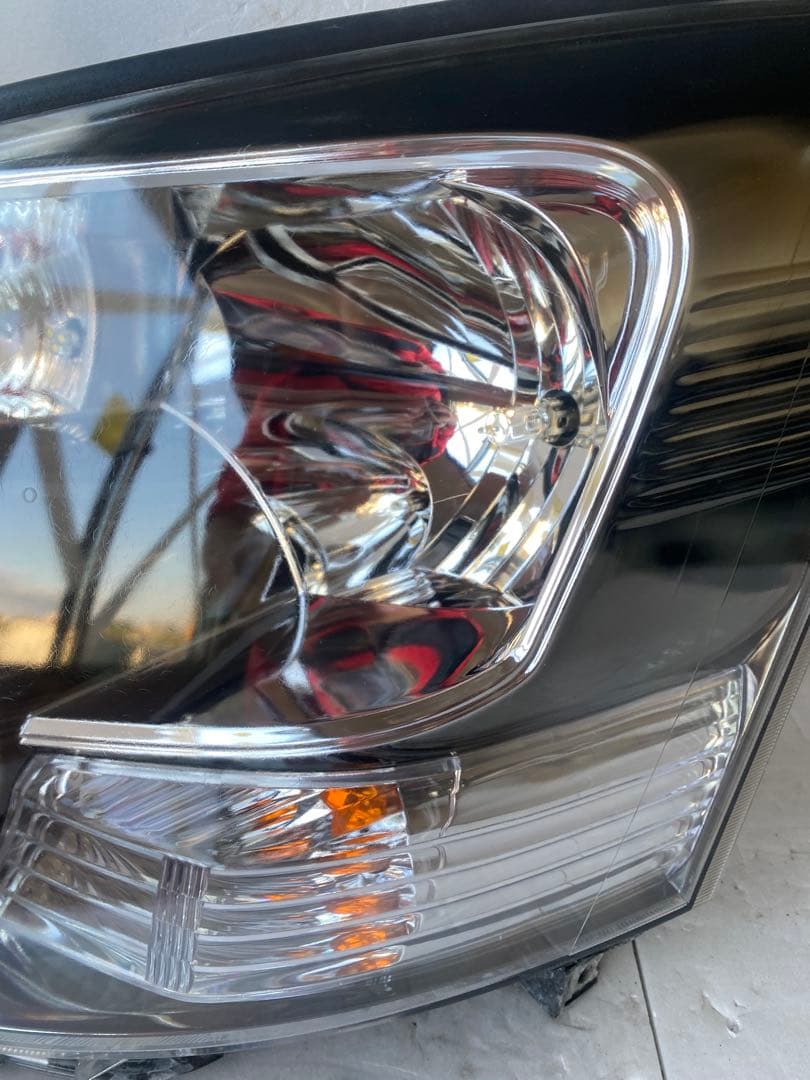トヨタ ノア ヴォクシー 70系 前期 純正 HID ヘッドライト 左右セット