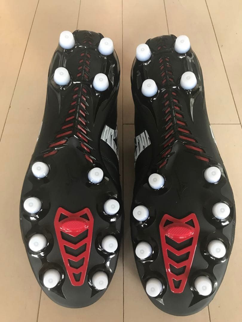 モレリアネオ4ジャパン　黒　25.0㎝　新品。