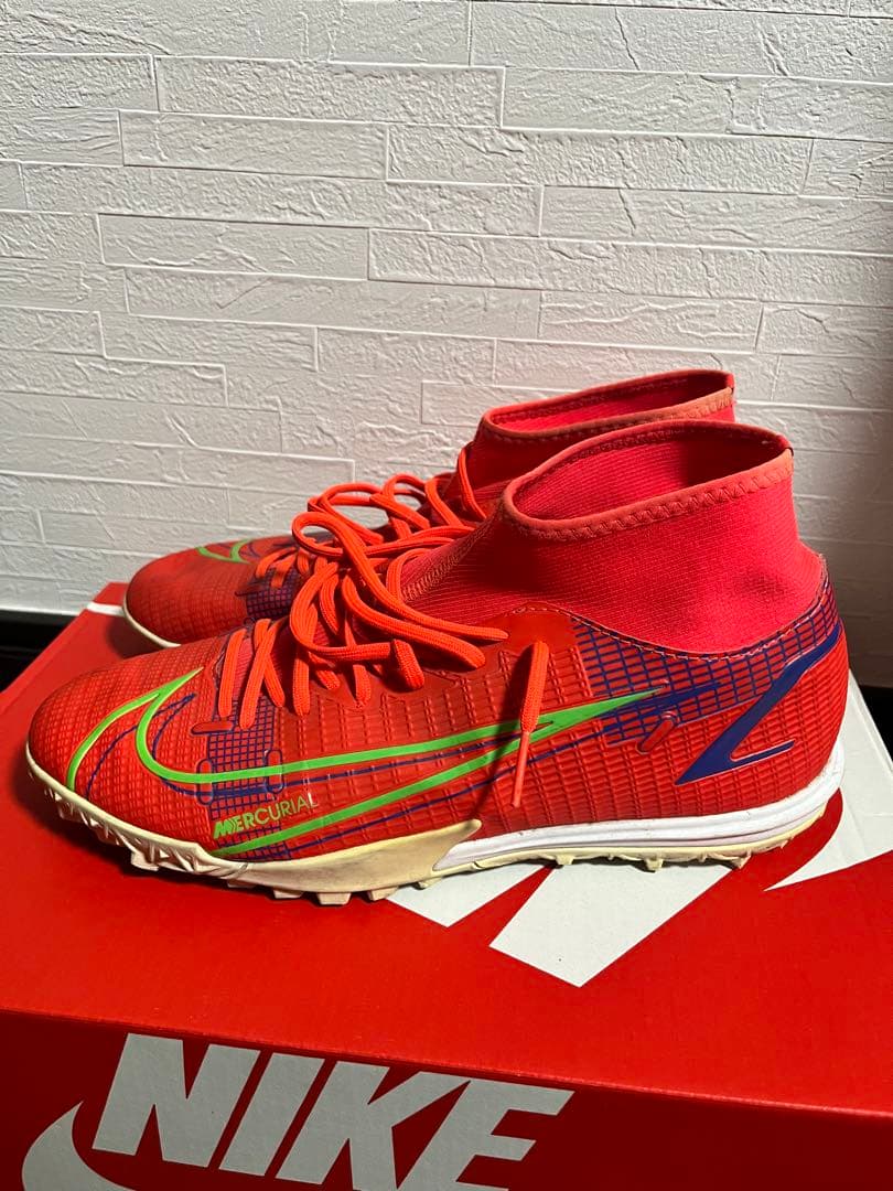 Nike Mercurial 赤 ハイカット サッカーシューズ