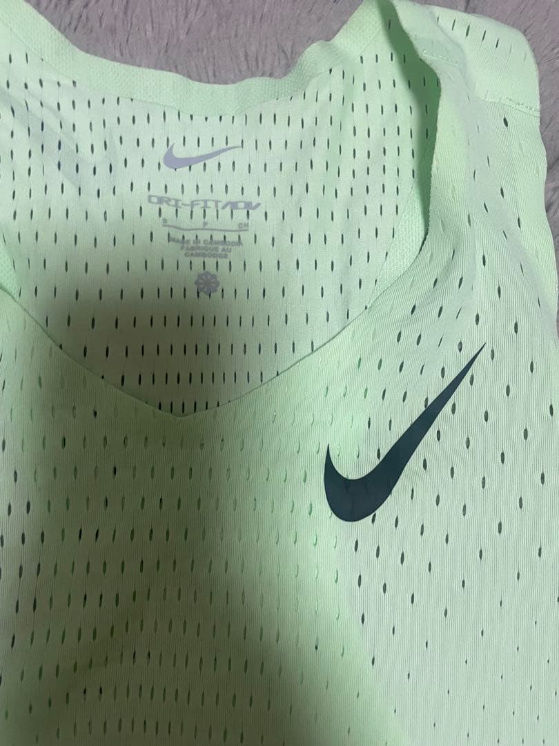 NIKEエアロスイフト シングレット Ｓ