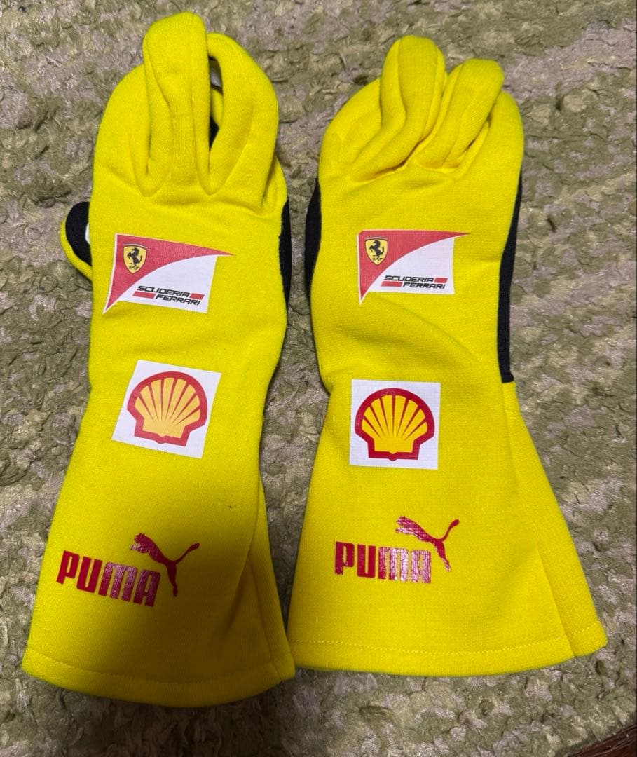 F1 フェラーリ レーシンググローブ PUMA イエロー　レプリカ　②