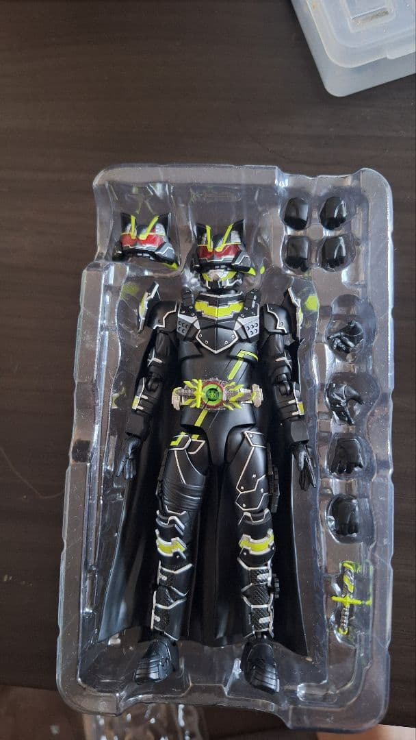 S.H.Figuarts フィギュアーツ 仮面ライダータイクーン ブジンソード