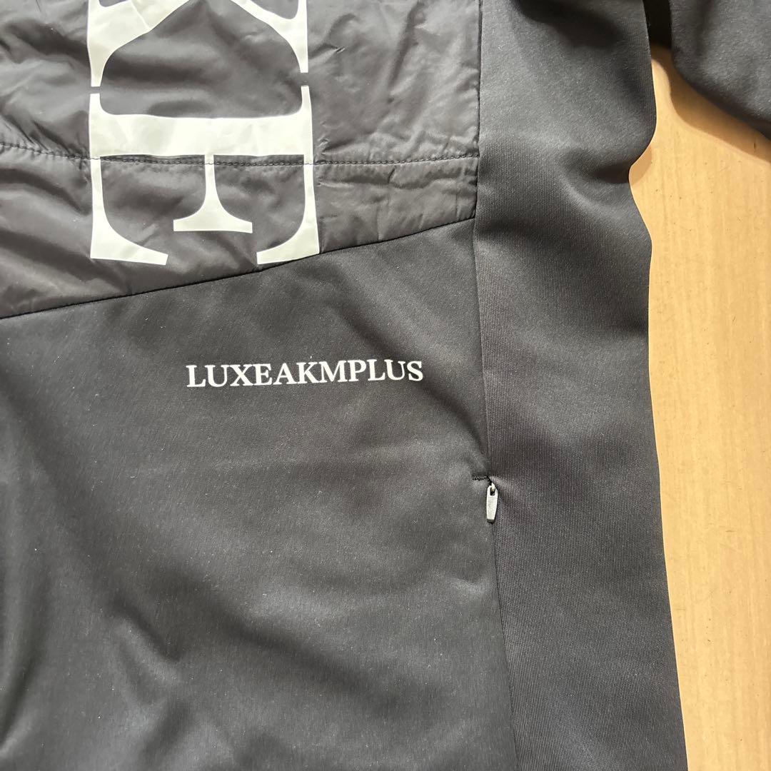 ☆新品☆LUXEAKMPLUSリュクスエーケーエムプラスブラックジャケット XL