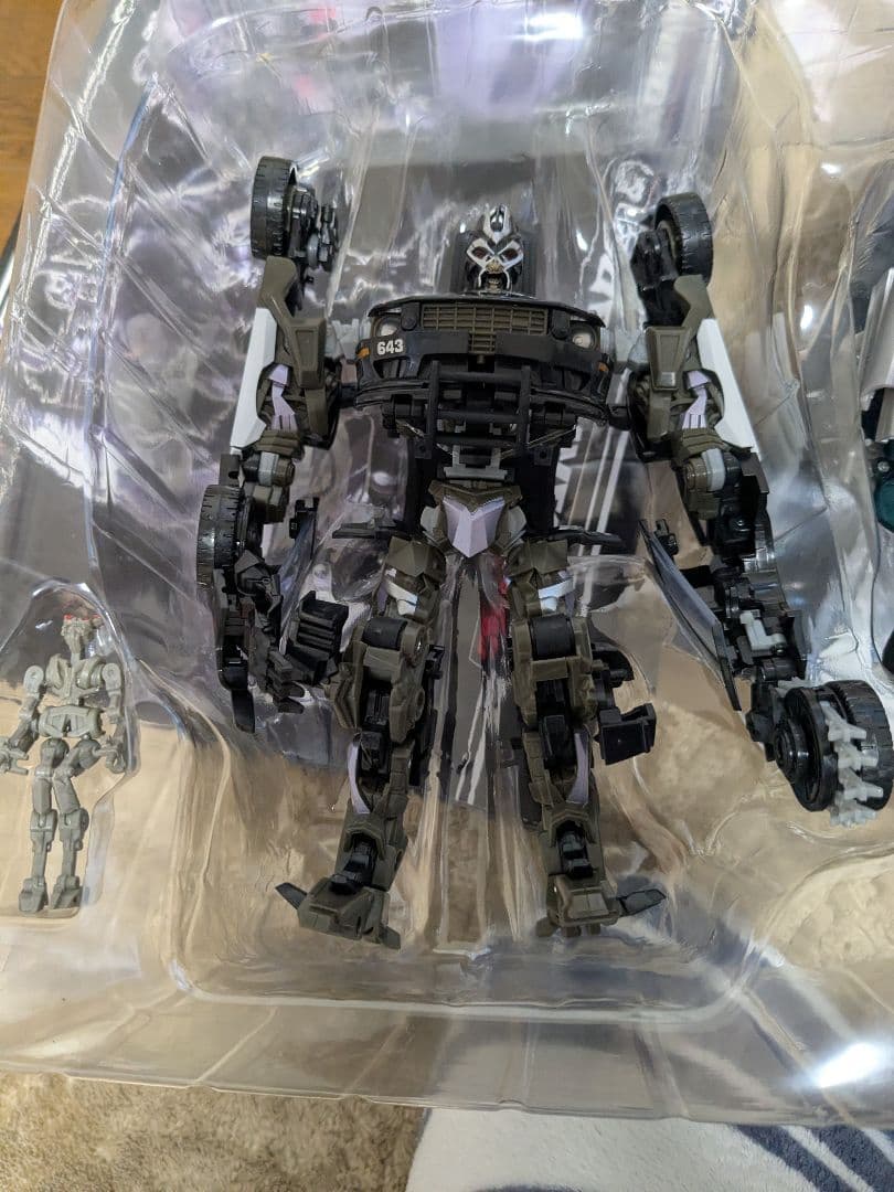 トランスフォーマー　バリケード&サウンドウェーブ　アジア限定