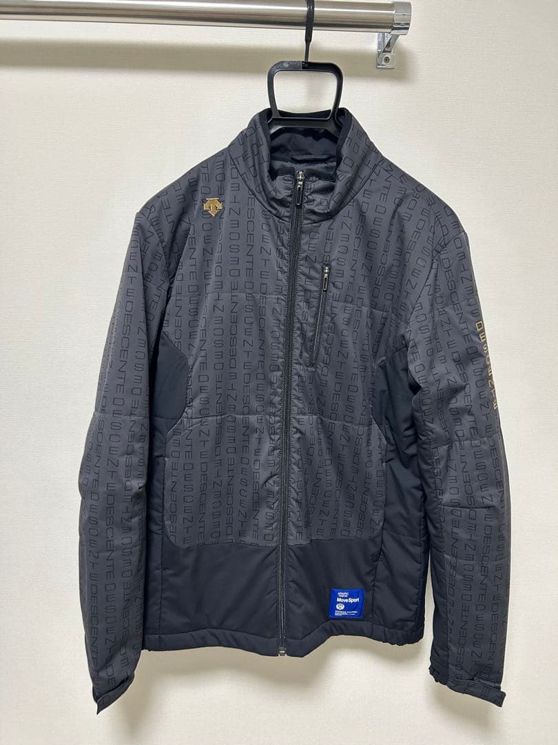 【完売／美品】デサント　ストレッチ中綿ジャケット　ブラック