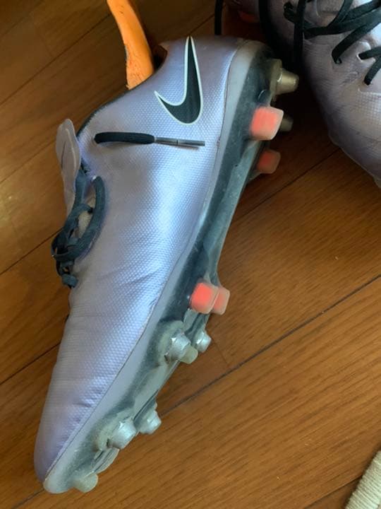 サッカースパイク ナイキ