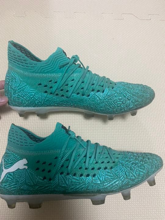 サッカースパイク　PUMA future