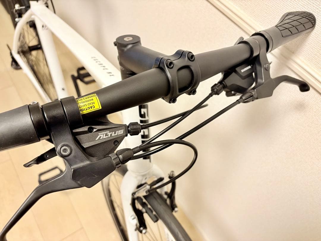 ☆高年式2022 GIANT ESCAPE RX3 人気のホワイト　Mサイズ