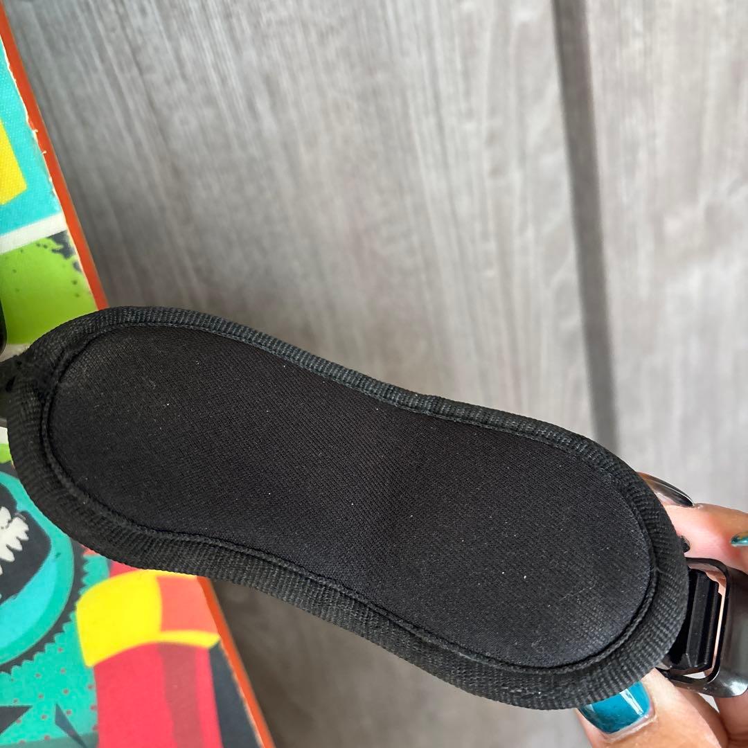 SALOMONキッズスノーボード140cm ビンディング付き