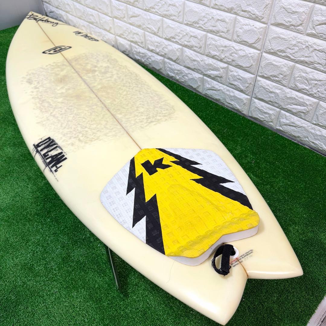 美品　DYLAN 5’11 サーフボード　フィン　ニットケース　マークリチャーズ