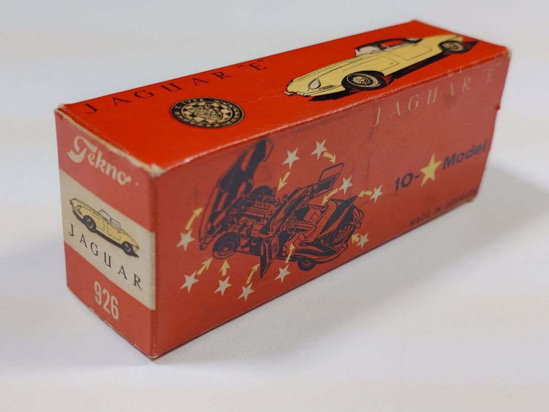 ミニカー TEKNO 926 JAGUAR E TYPE