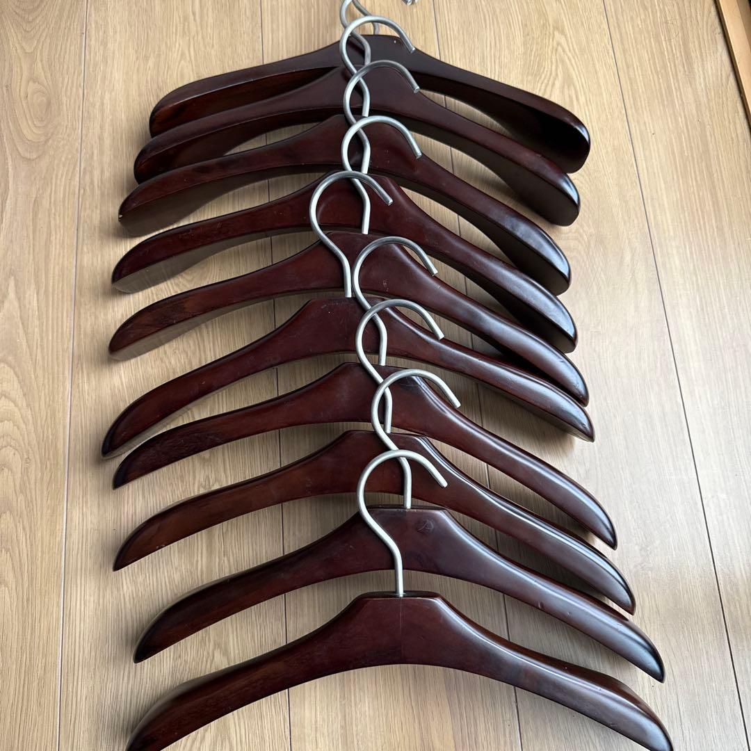 バーバリーBURBERRY高級木製ハンガー 10個セット