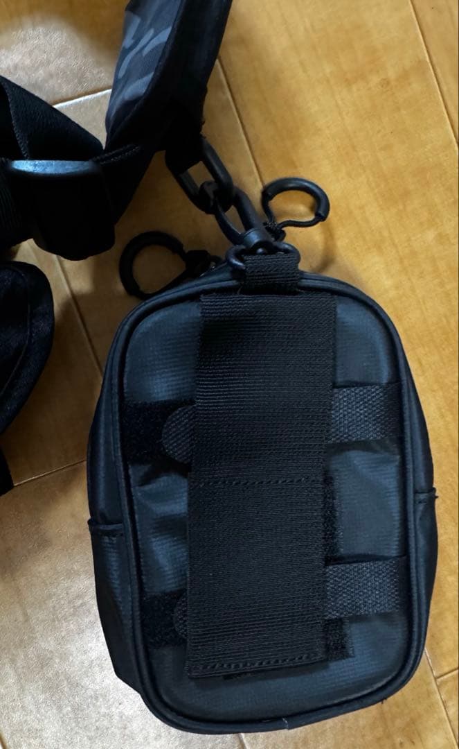 F71 新品　フローティングジャケット　ダイワ　黒　DF-6206
