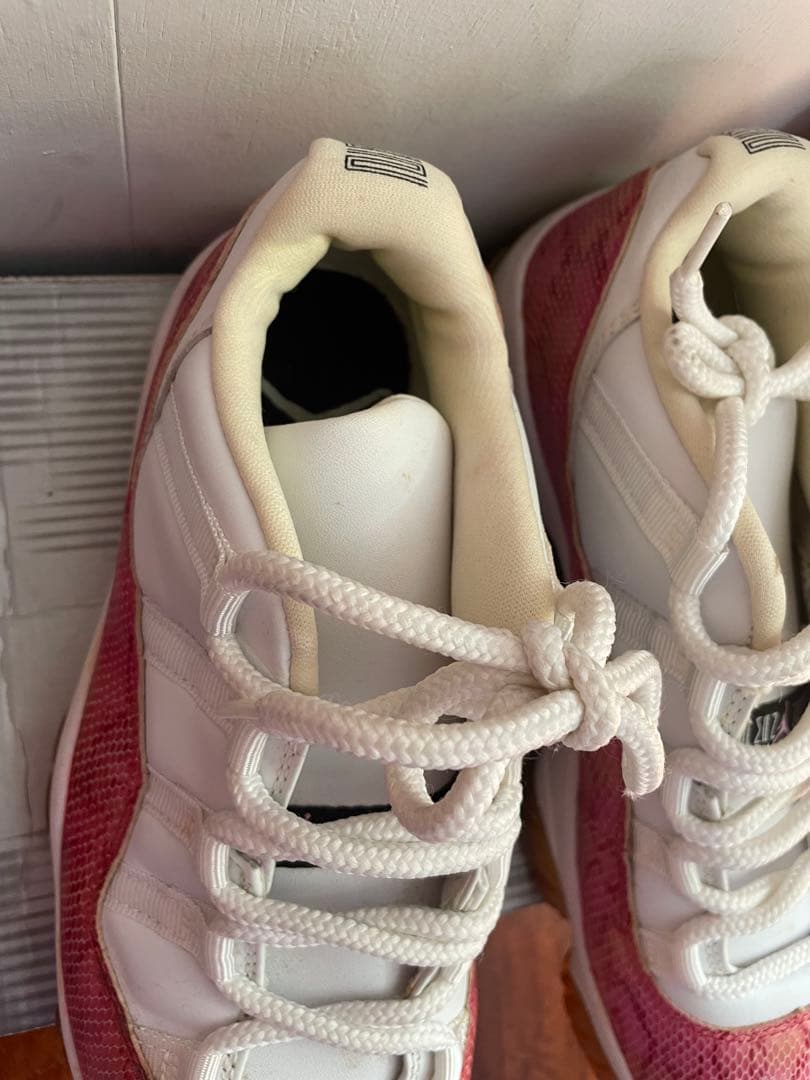 Air Jordan 11 Low ピンク/ホワイト