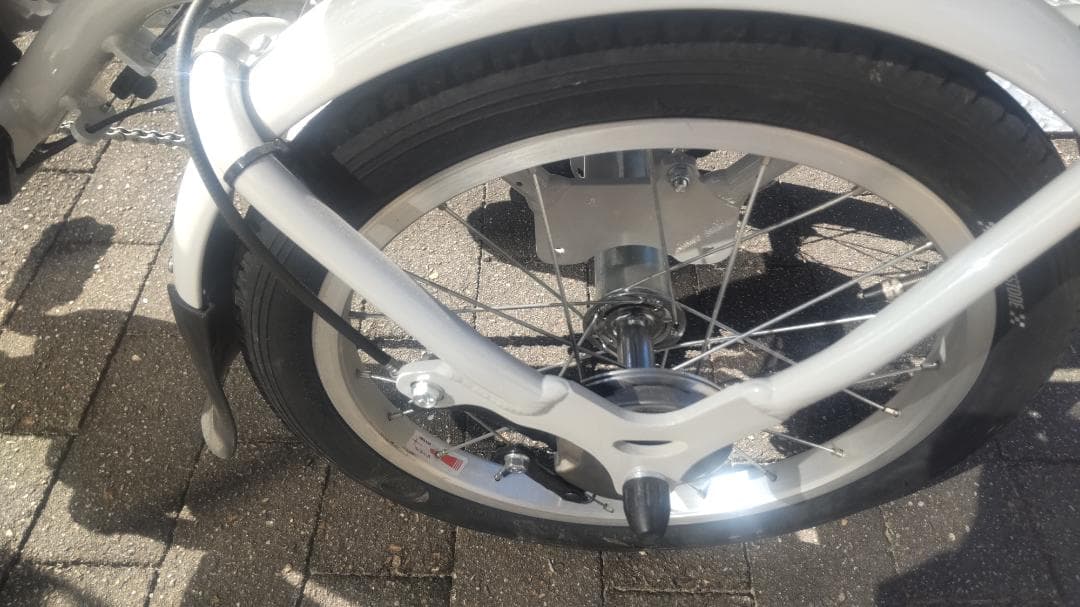 愛知発　ブリジストン　電動アシスト三輪自転車　ラクットワゴン
