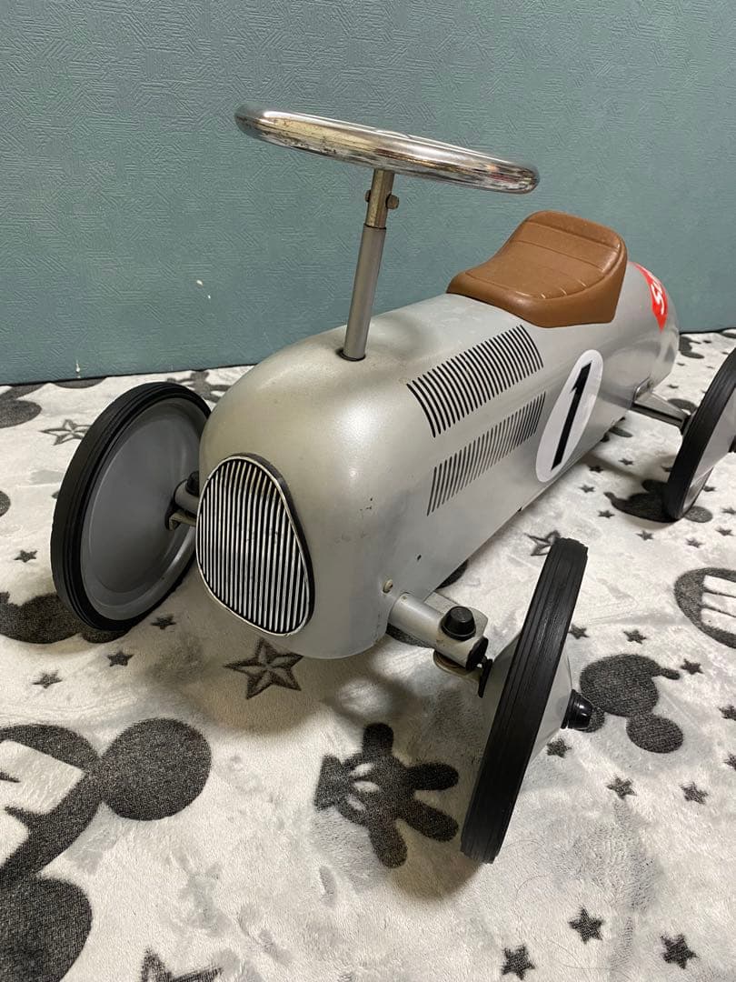 アルタバーグ　ARTABURG classic racer インテリア　店舗