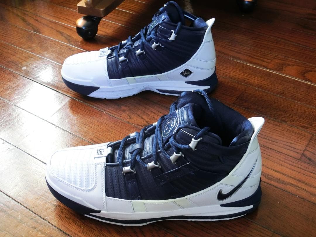 美品 NIKE ZOOM LEBRON Ⅲ QS ナイキ ズーム レブロン