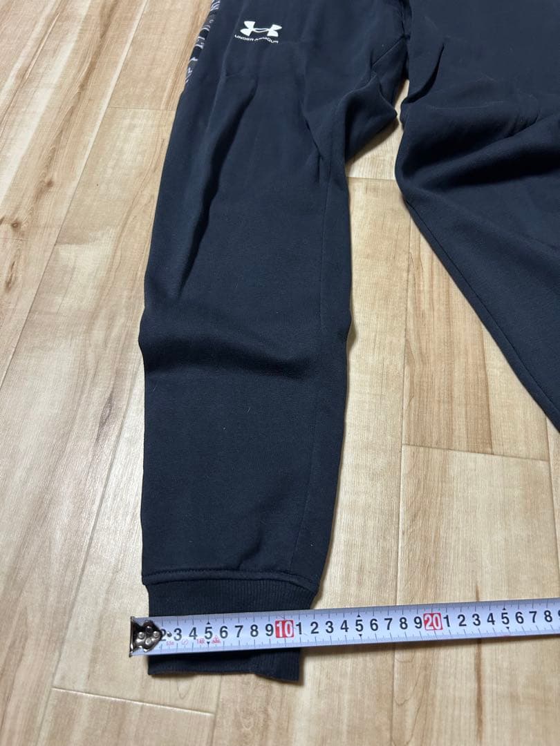Under Armour 迷彩柄ジャージ上下セット