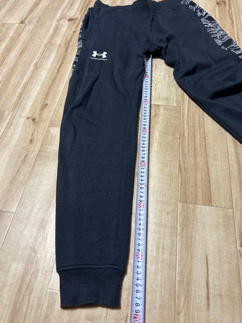 Under Armour 迷彩柄ジャージ上下セット