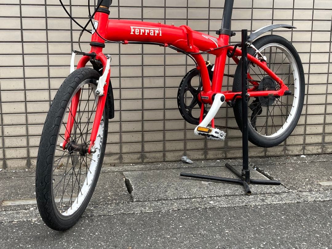 フェラーリ FERRARI 20インチ折りたたみ自転車 外装7段 GICジック製