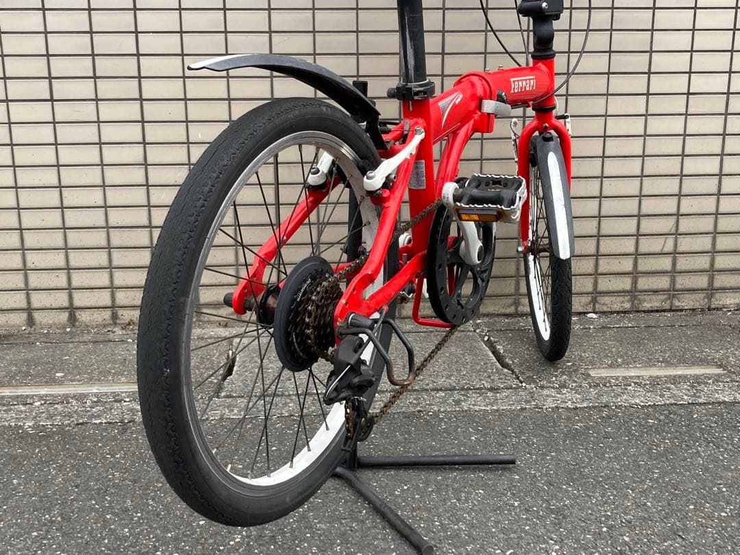 フェラーリ FERRARI 20インチ折りたたみ自転車 外装7段 GICジック製