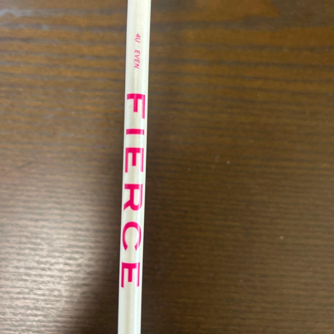 Wilson FIERCE 4U G6 バドミントンラケット