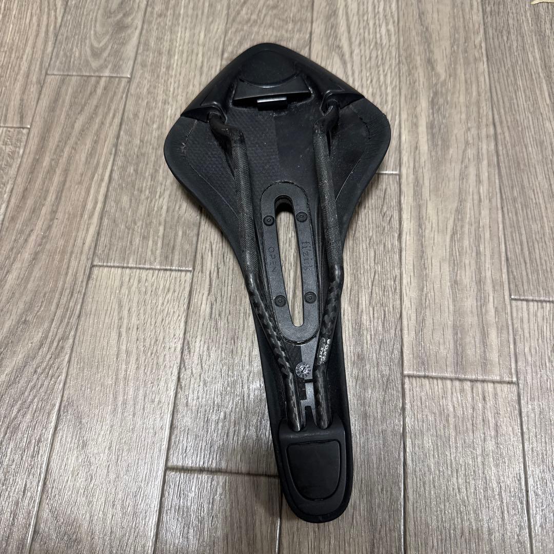3／34まで販売　フィジークARIONE R1 OPEN カーボンレール