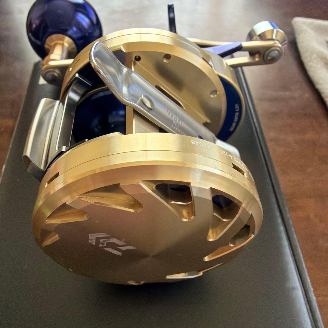 DAIWA MILLIONAIRE BASARA 両軸リール200H右ハンドル