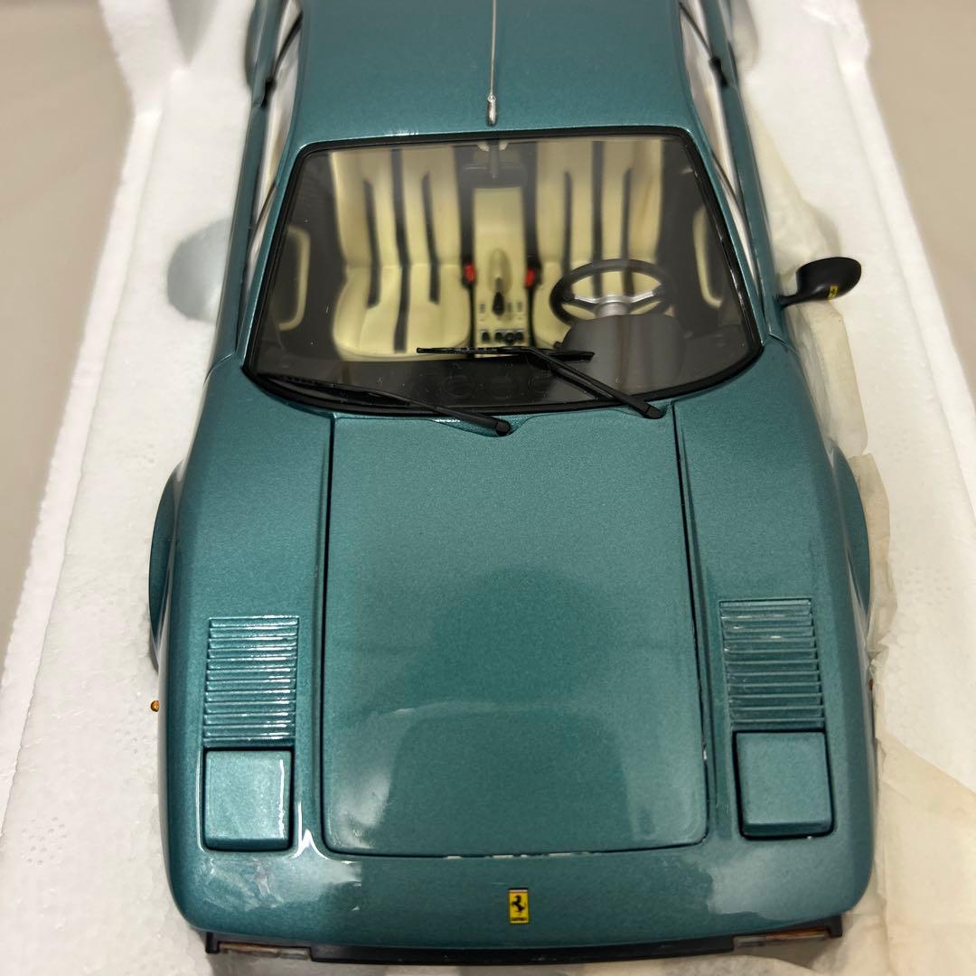 京商1/18 フェラーリ308GTB 1975 パリ•サロン•デビューバージョン