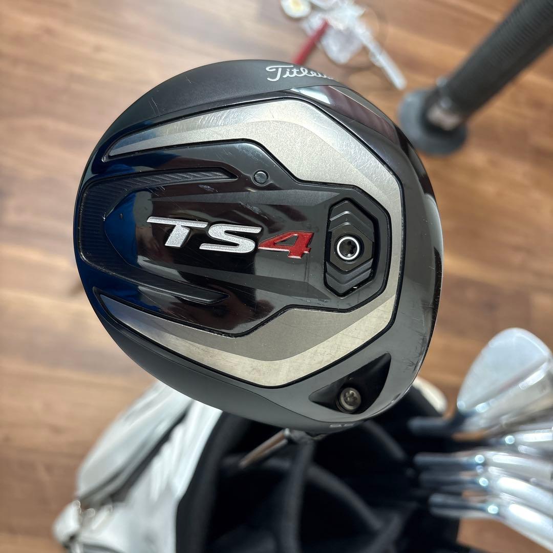 Titleist ホワイトキャディバッグ クラブ付き