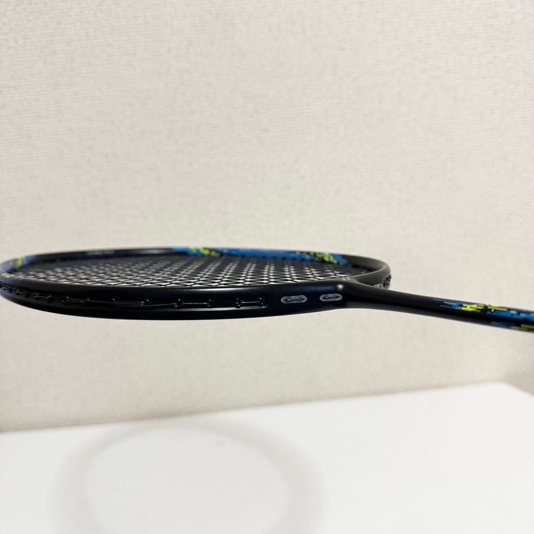 【極美品】 Nanoflare 700 バドミントンラケット　ナノフレア700