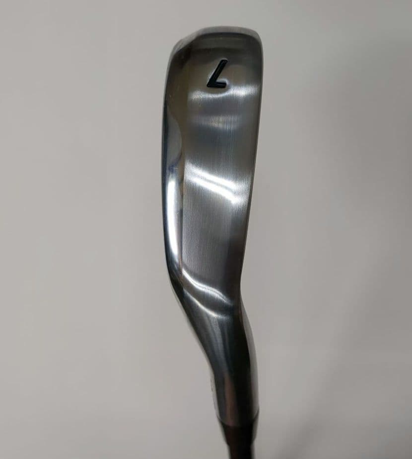 ブリヂストン　TOUR　B　JGR　HF3　単品　7番アイアン　カーボンR
