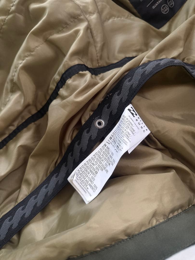 Billabong スノーボードウェア