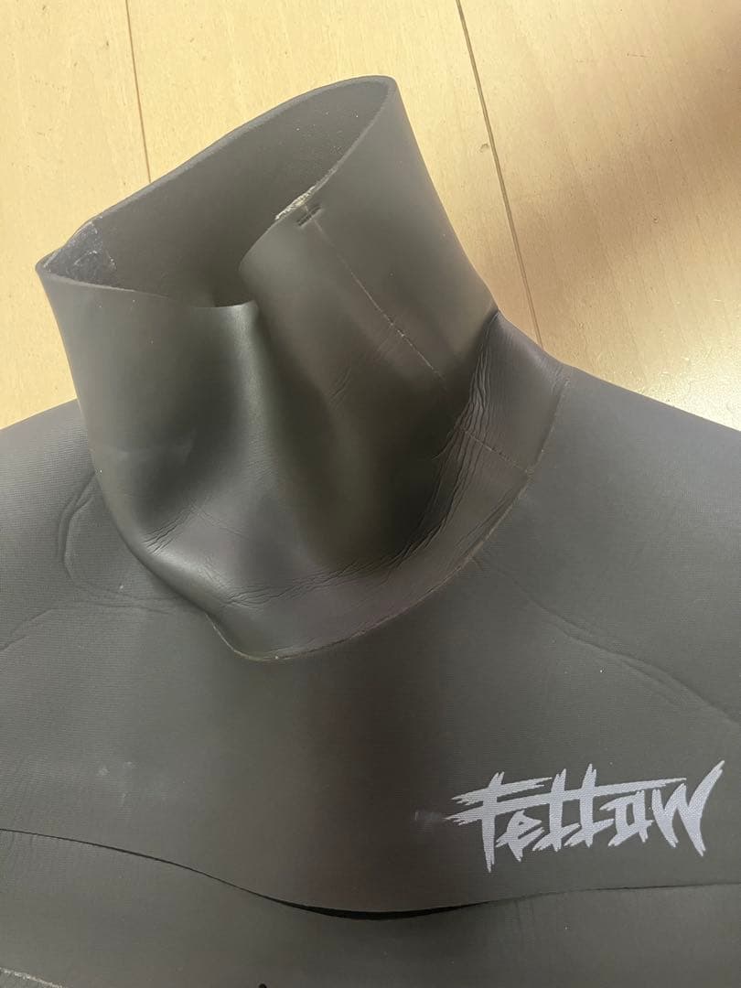 ウェットスーツ「FELLOW」ロングチェストジップ セミドライ サイズ　LB