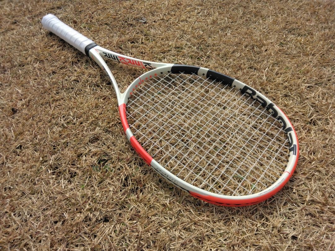ガット新品！Babolat PURE STRIKE 100 硬式用テニスラケット