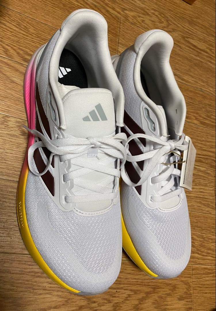 アディダス　adidas ランニングシューズ　コアランナー27.5cm